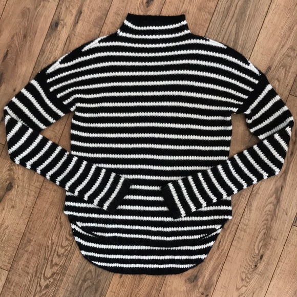 Express Sweaters - Express Black & White Mockneck Sweater